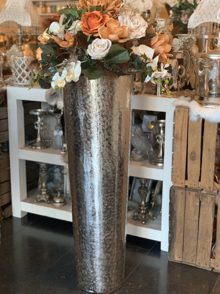Distilleren Psychologisch schandaal Prachtige vaas zilver met bloemstuk hoog | Angelas Kroonjuweeltje