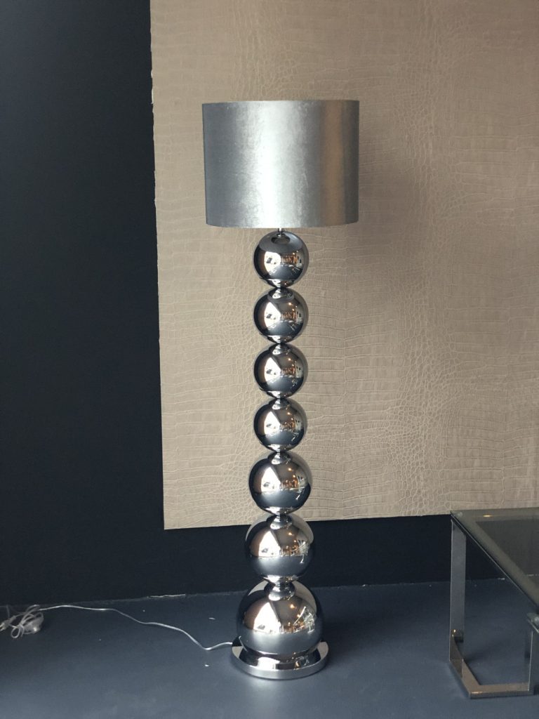 Bakkerij galerij doorgaan Vloerlamp bol lamp zilver met kap eric kuster stijl | Angelas Kroonjuweeltje