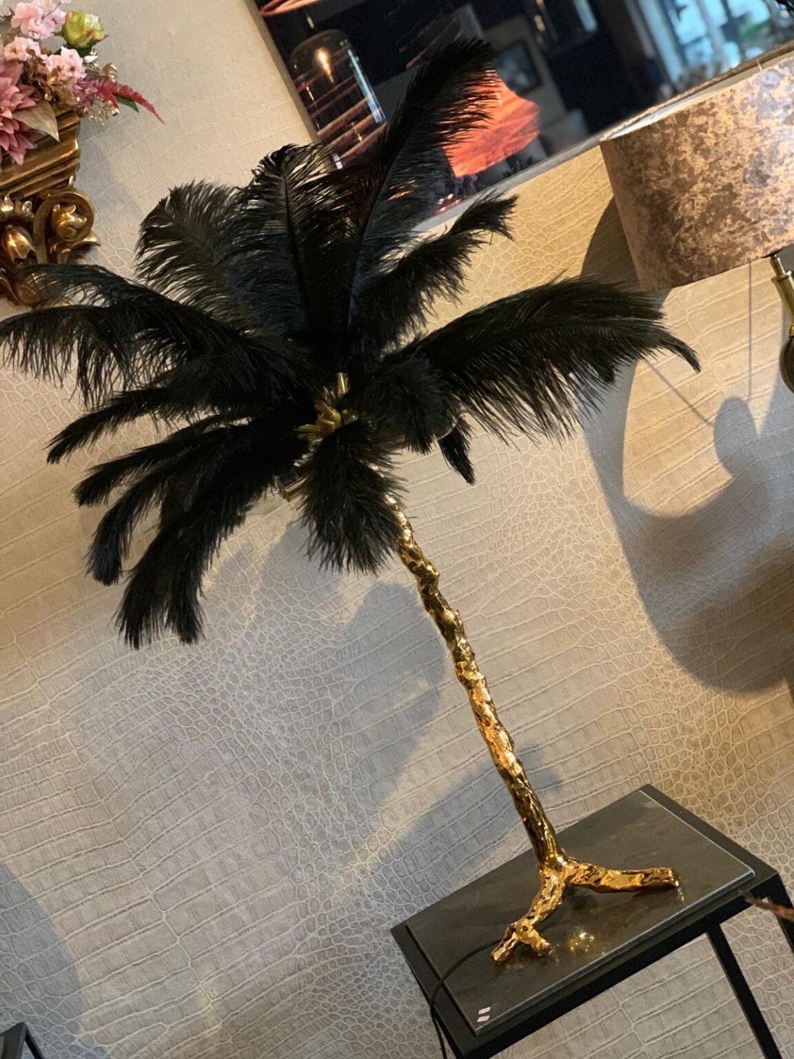 Palm lamp met veren goud zwart Angelas Kroonjuweeltje